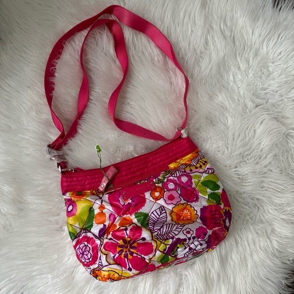 Vera Bradley Handbags - Vera Bradley bag